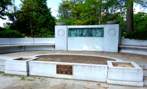 Frederick W. Galbraith Memorial - Eden Park, Cincinnati - DSC03910 photo