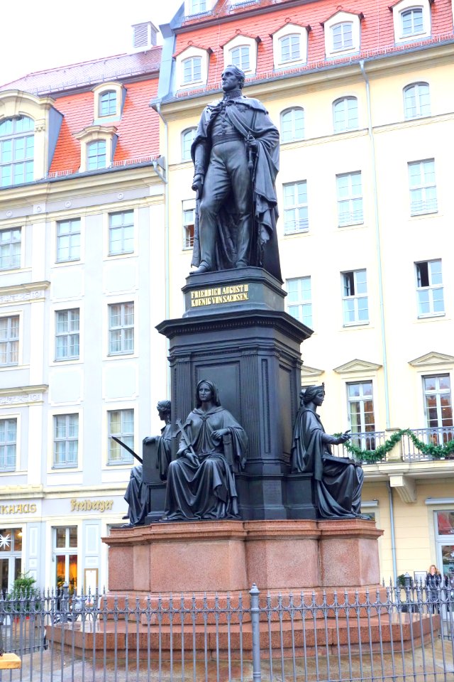 Frederick Augustus II of Saxony (Dresden) by Ernst Julius Hähnel - DSC07870