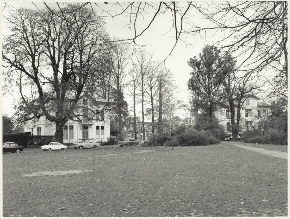 Frederikspark, westzijde, ziende naar het westen, NL-HlmNHA 54012096