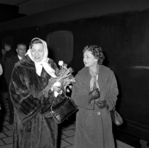 Franse actrice Marie Bell. Aankomst in Amsterdam, Bestanddeelnr 934-5837