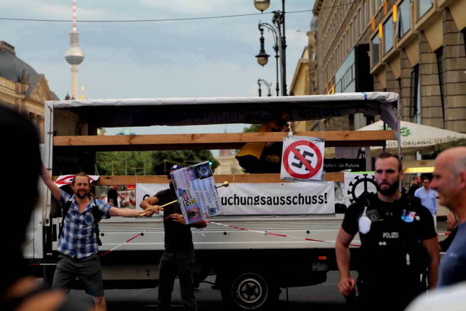 Freedom parade Berlin 2020-06-13 01