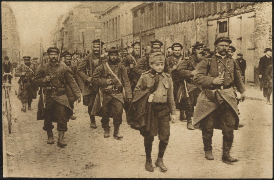 Fransche mariniers. Zesduizend van deze keurtroepen hielden voor Dixmuide (Belgi, Bestanddeelnr 158-1895