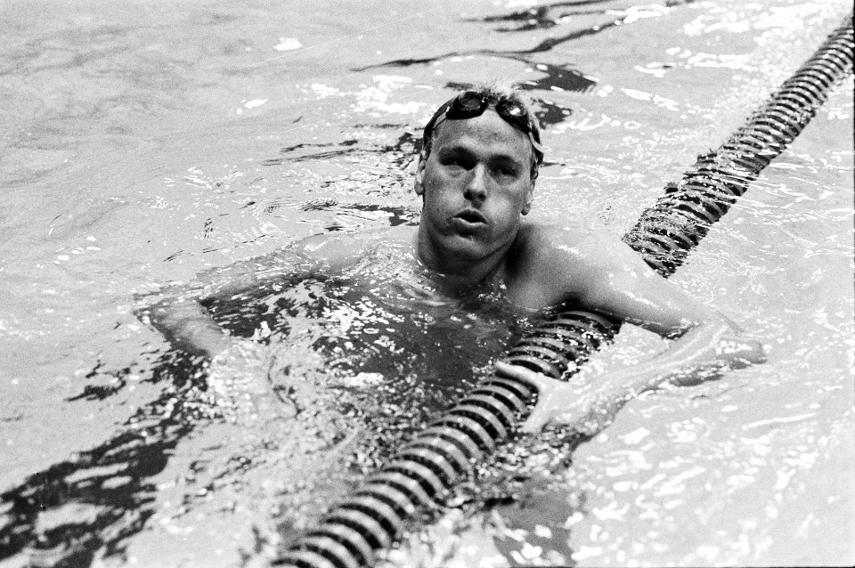 Fred Eefting na de 100 m vrije slag heren, Bestanddeelnr 930-3595
