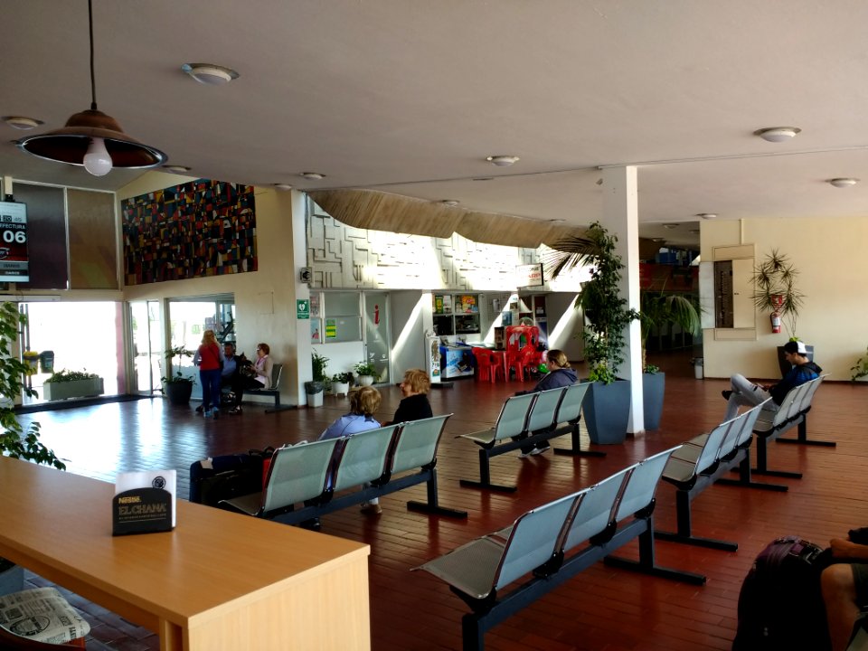 Fray Bentos bus terminal - interior