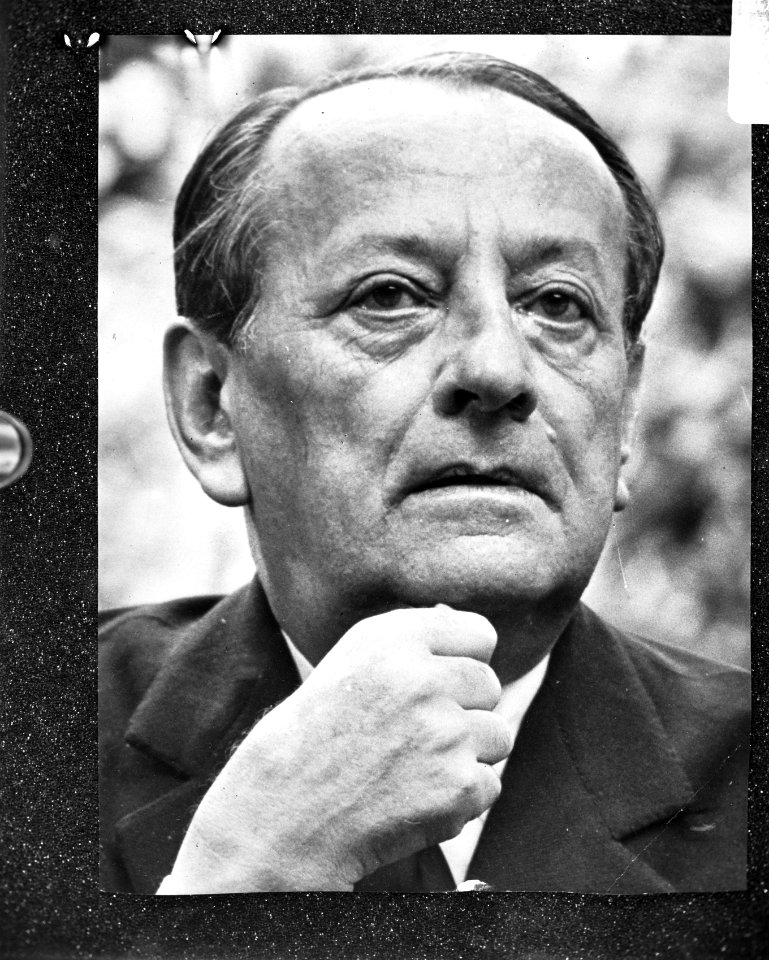 Franse schrijver en ex minister Andre Malraux ivm zijn overlijden op 75-jarig, Bestanddeelnr 928-9034