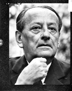 Franse schrijver en ex minister Andre Malraux ivm zijn overlijden op 75-jarig, Bestanddeelnr 928-9034