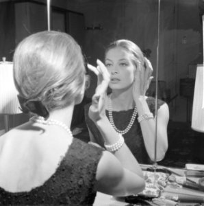 Franse actrice Capucine, Bestanddeelnr 913-8121