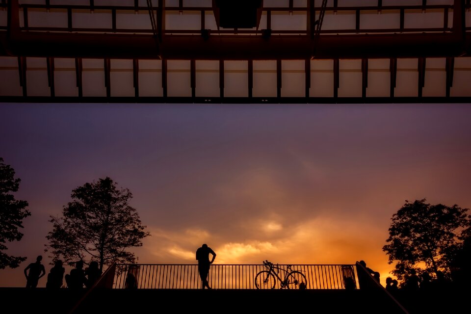 Dusk figures bicycle