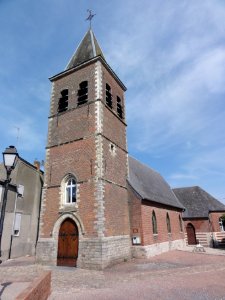 Frasnoy (Nord, Fr) église, coté tour
