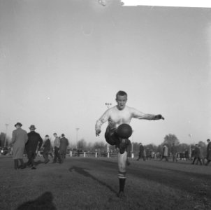 Frans Schoofs, voorhoedespeler van Spartaan, in actie, Bestanddeelnr 918-4138