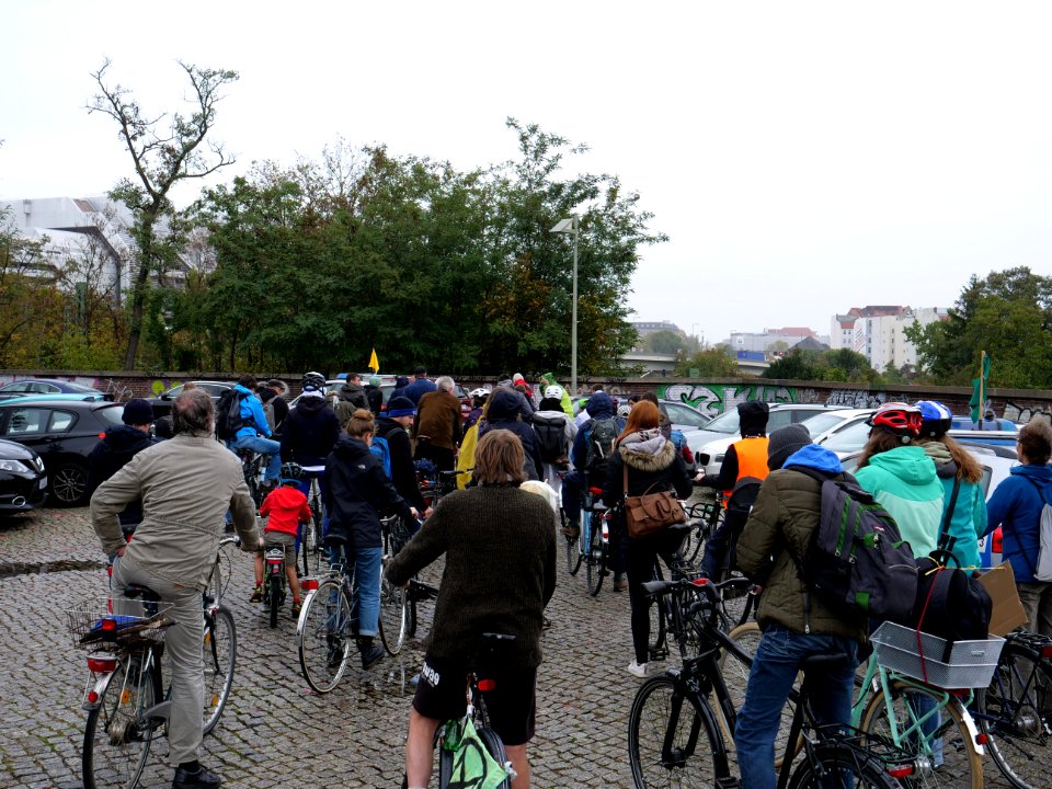 FridaysForFuture protest Berlin 11-10-2019 bicycle tour Westkreuz - Inavlidenpark 01