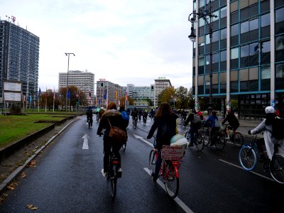 FridaysForFuture protest Berlin 11-10-2019 bicycle tour Westkreuz - Inavlidenpark 06