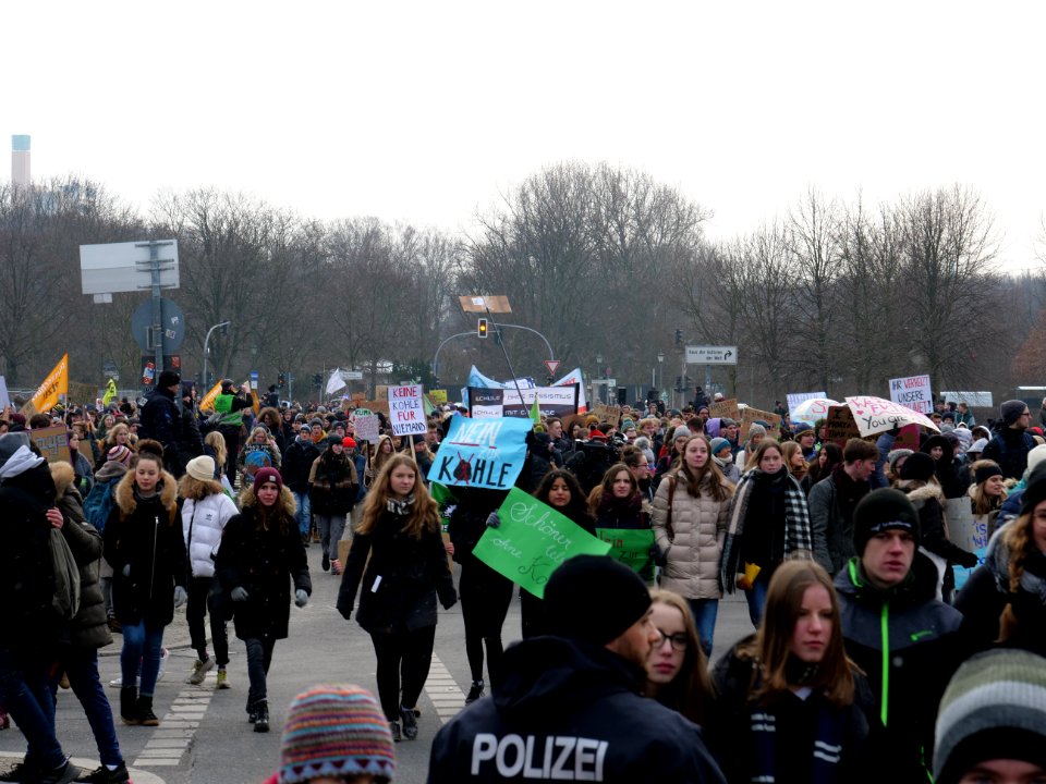 FridaysForFuture Demonstration 25-01-2019 Berlin at the Kanzleramt 09