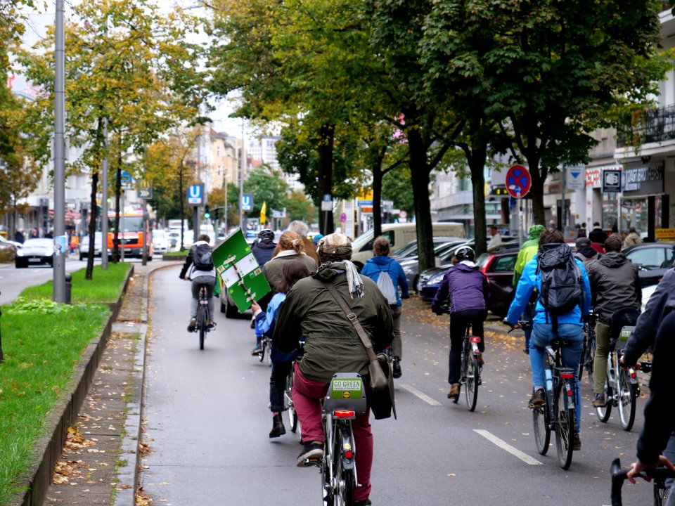 FridaysForFuture protest Berlin 11-10-2019 bicycle tour Westkreuz - Inavlidenpark 04
