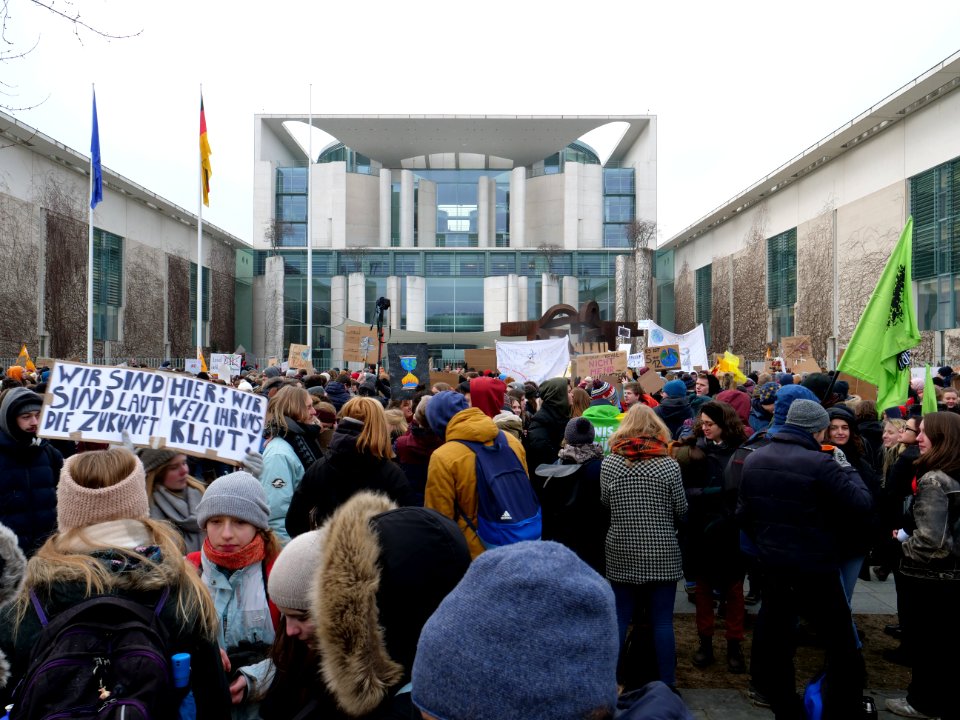 FridaysForFuture Demonstration 25-01-2019 Berlin at the Kanzleramt 10