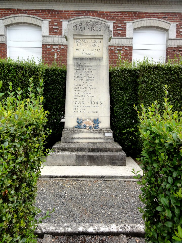 Fresnes-sous-Coucy (Aisne) monument aux morts