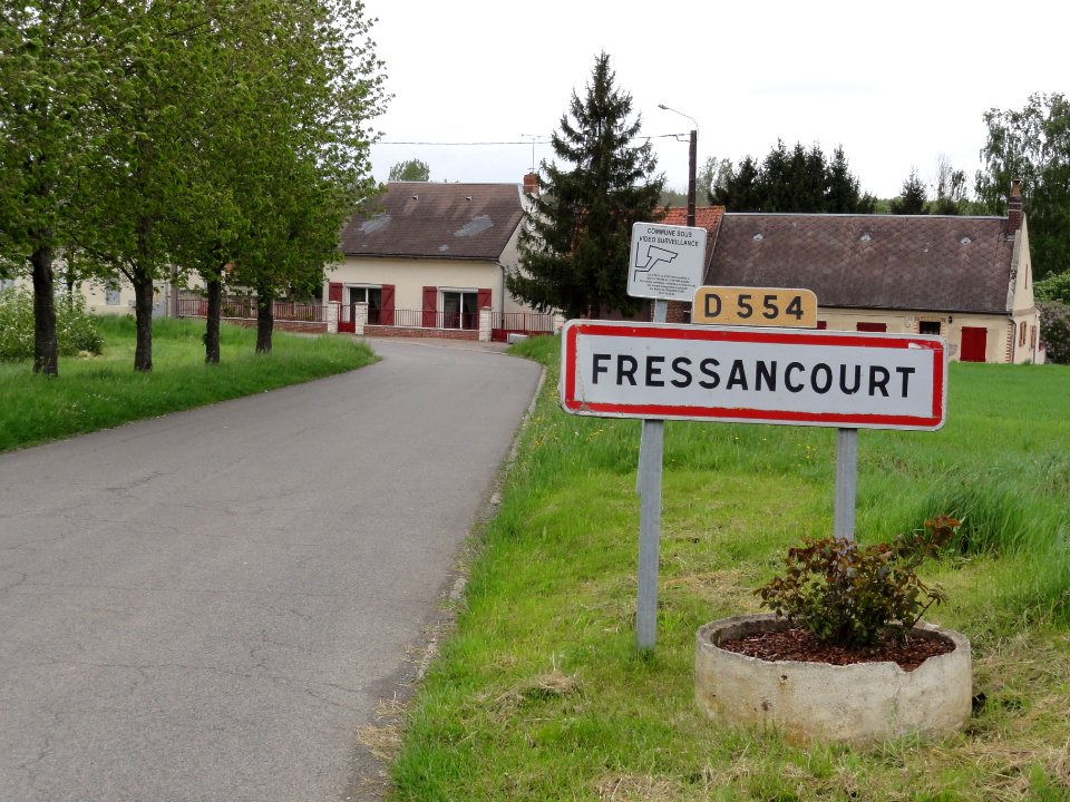 Fressancourt (Aisne) city limit sign