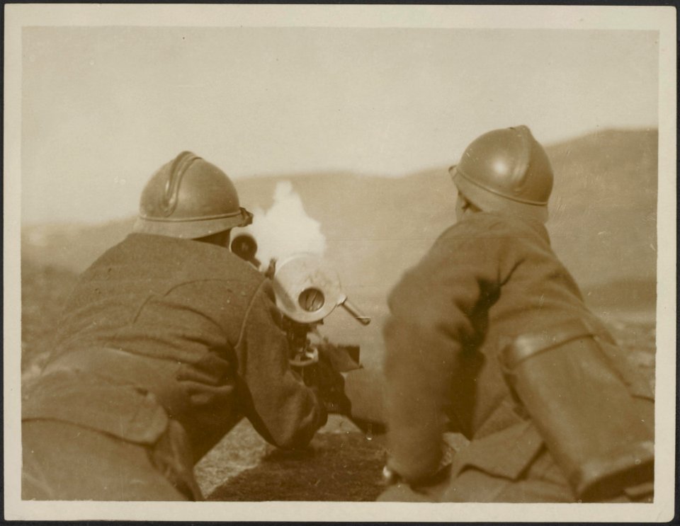 French small mountain gun for quick work., Bestanddeelnr 158-2194
