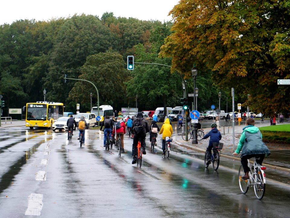 FridaysForFuture bike demonstration Berlin 27-09-2019 17