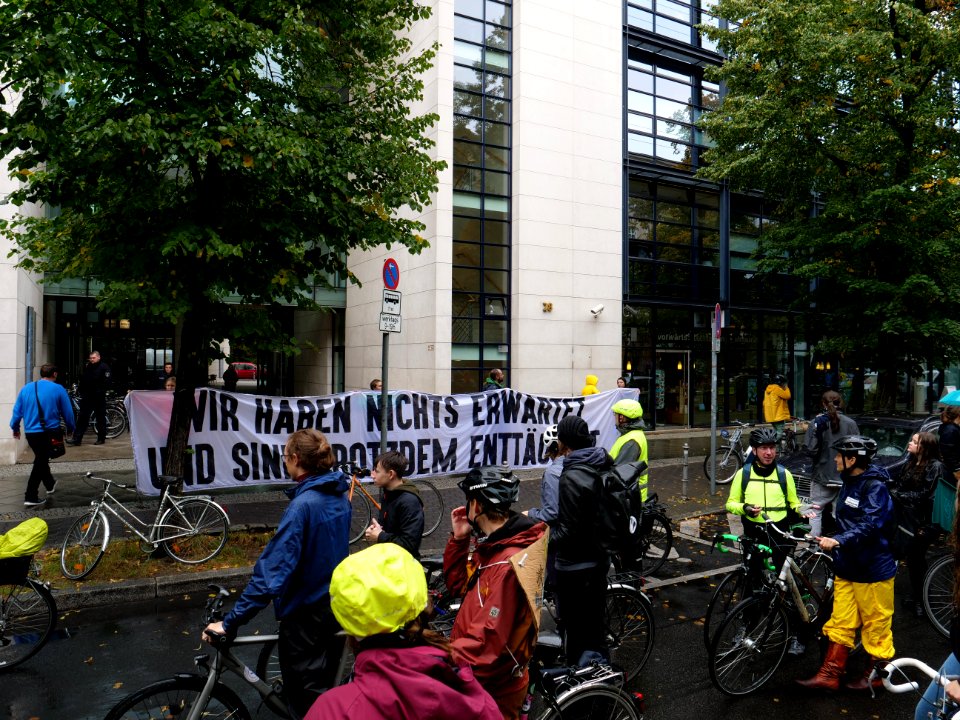 FridaysForFuture bike demonstration Berlin 27-09-2019 SPD 04