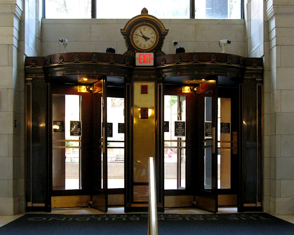 Frick Building, Grant Street Entrance, 2020-08-07