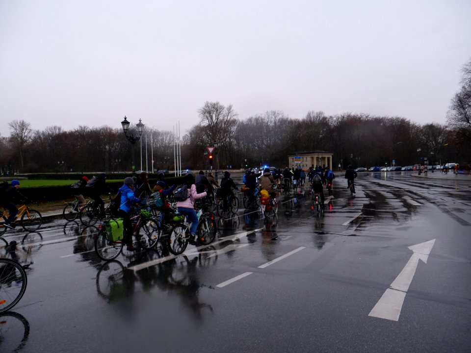 FridaysForFuture protest Berlin 06-12-2019 bicycle demonstration 20