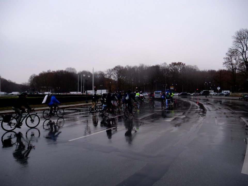 FridaysForFuture protest Berlin 06-12-2019 bicycle demonstration 22