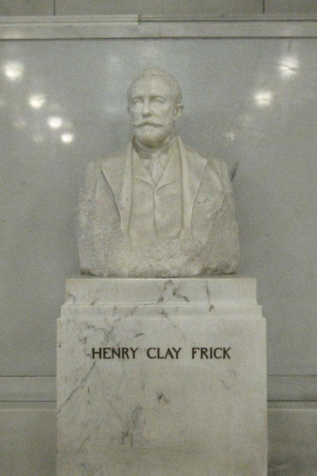 Frick Building, Bust of Henry Clay Frick, 2020-08-07