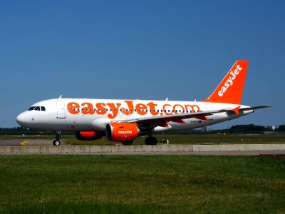 G-EZII easyJet Airbus A319-111 - cn 2471 pic4