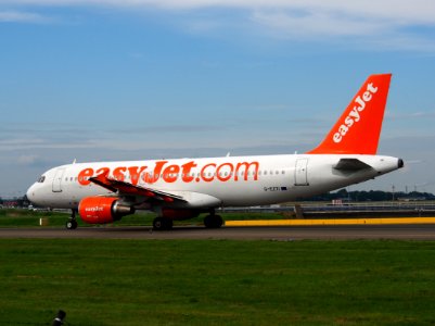G-EZTI Airbus A320-214 easyJet taxiing at Schiphol (AMS - EHAM), The Netherlands, 18may2014, pic-4