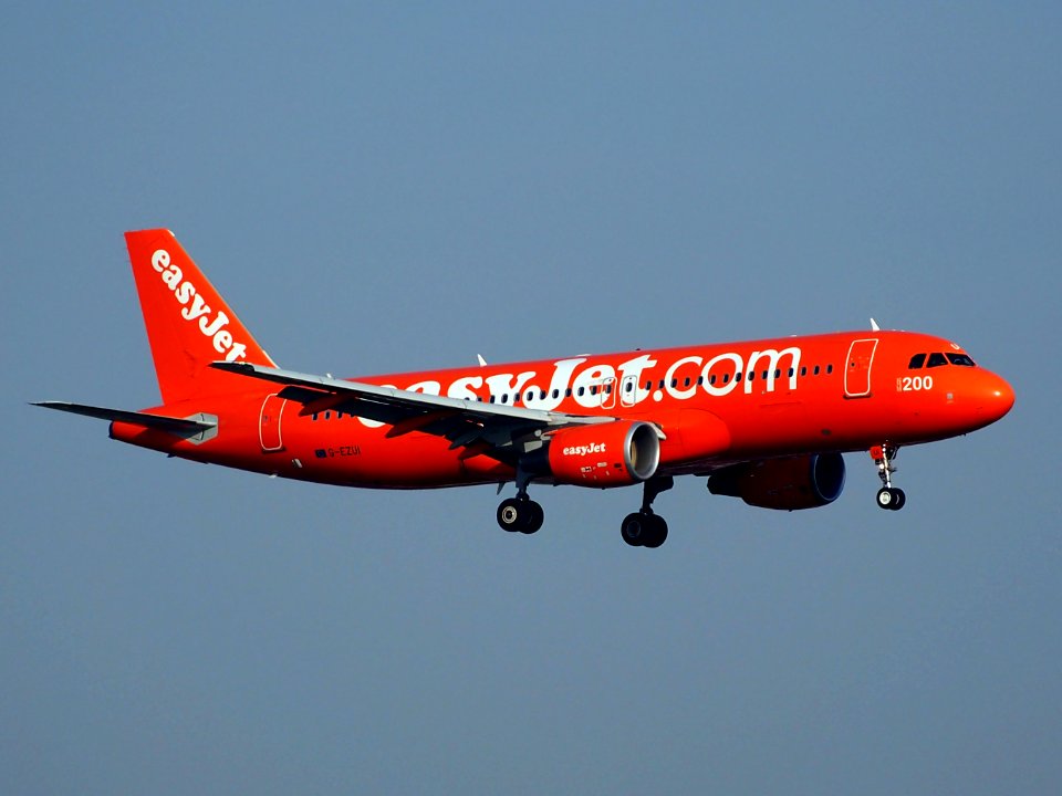 G-EZUI in new colors