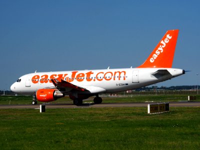 G-EZSM easyJet Airbus A319-111 - cn 2062 pic3