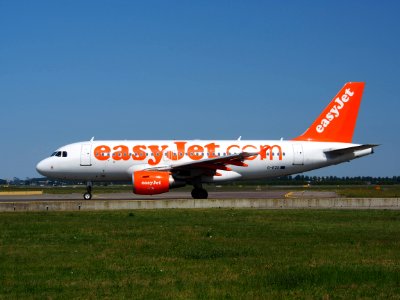 G-EZII easyJet Airbus A319-111 - cn 2471 pic5