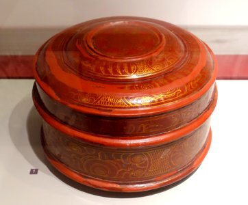 Gift box for proposal ritual, Hanoi, early 20th century, wood, lacquer - Vietnamese Women's Museum - Hanoi, Vietnam - DSC04342