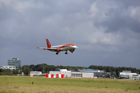 G-EZUP EHAM 2