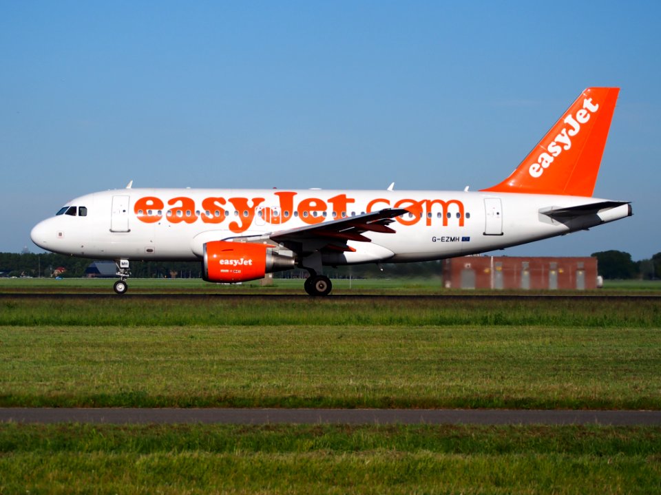 G-EZMH easyJet Airbus A319-111 takeoff from Schiphol (AMS - EHAM), The Netherlands, 11june2014, pic-2