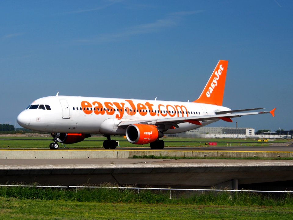 G-EZTH easyJet Airbus A320-214 - cn 3953 at Schiphol (AMS - EHAM), The Netherlands, 16may2014, pic-1