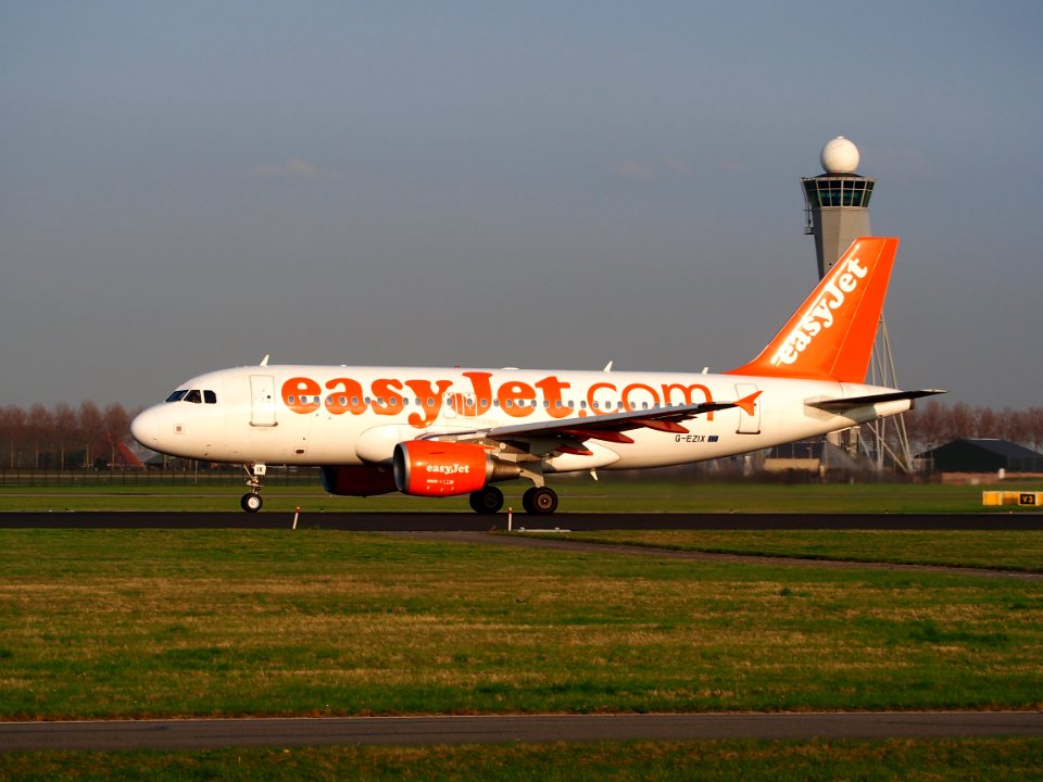G-EZIX easyJet Airbus A319-111, cn 2605 at Schiphol (AMS - EHAM), Netherlands, pic2