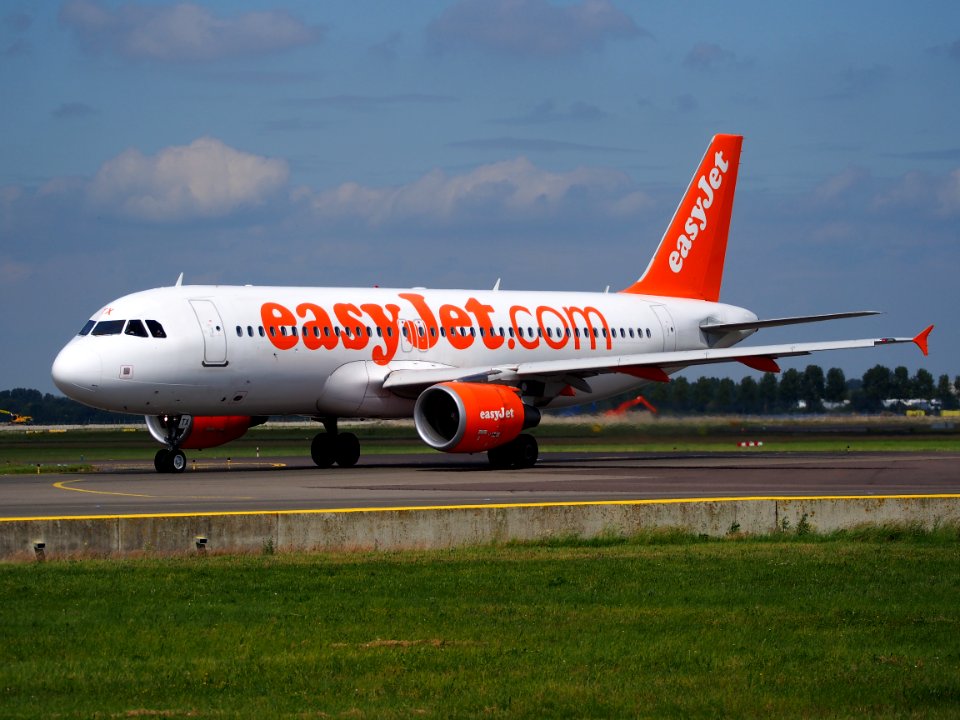 G-EZTX easyJet Airbus A320-214 taxiing at Schiphol (AMS - EHAM), The Netherlands, 18may2014, pic-6