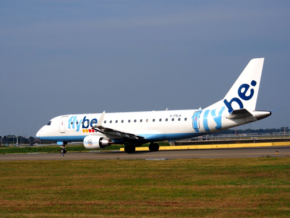 G-FBJA Flybe Embraer ERJ-175STD (ERJ-170-200) - cn 17000326 taxiing, 25august2013 pic-4