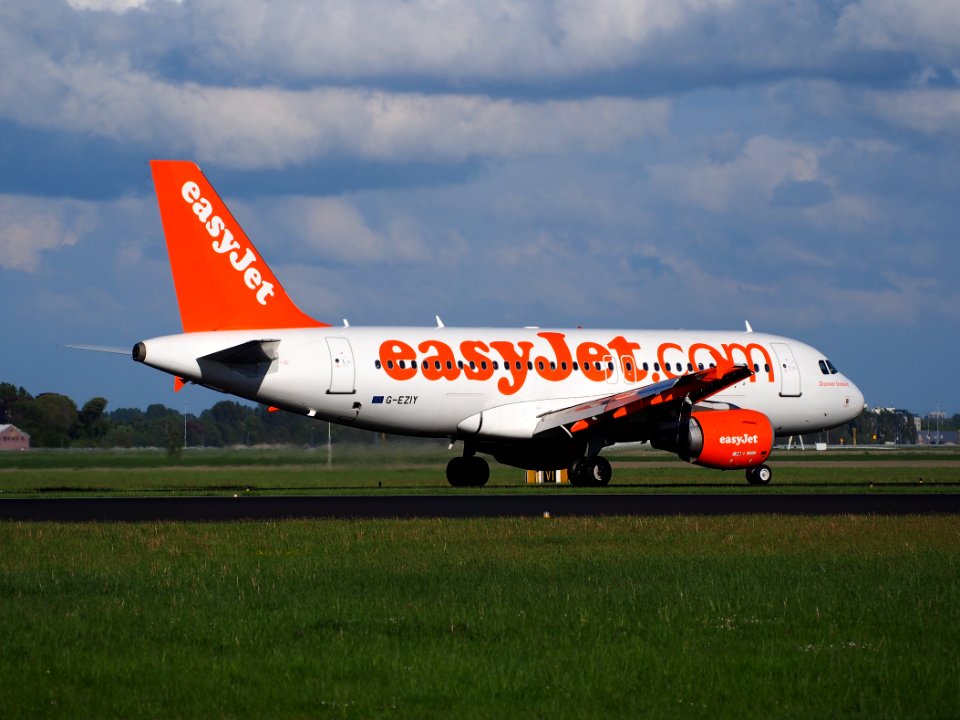G-EZIY, landing at Schiphol (AMS - EHAM), The Netherlands, 06May2014 pic3