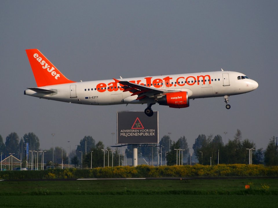 G-EZTY landing at Schiphol (AMS - EHAM), The Netherlands, pic2