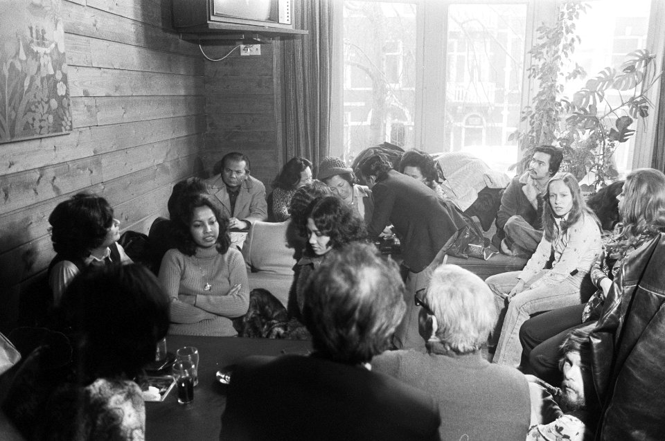 Gijzeling Indonesisch Consulaat Amsterdam Indonesische familieleden van gijzela, Bestanddeelnr 928-3255