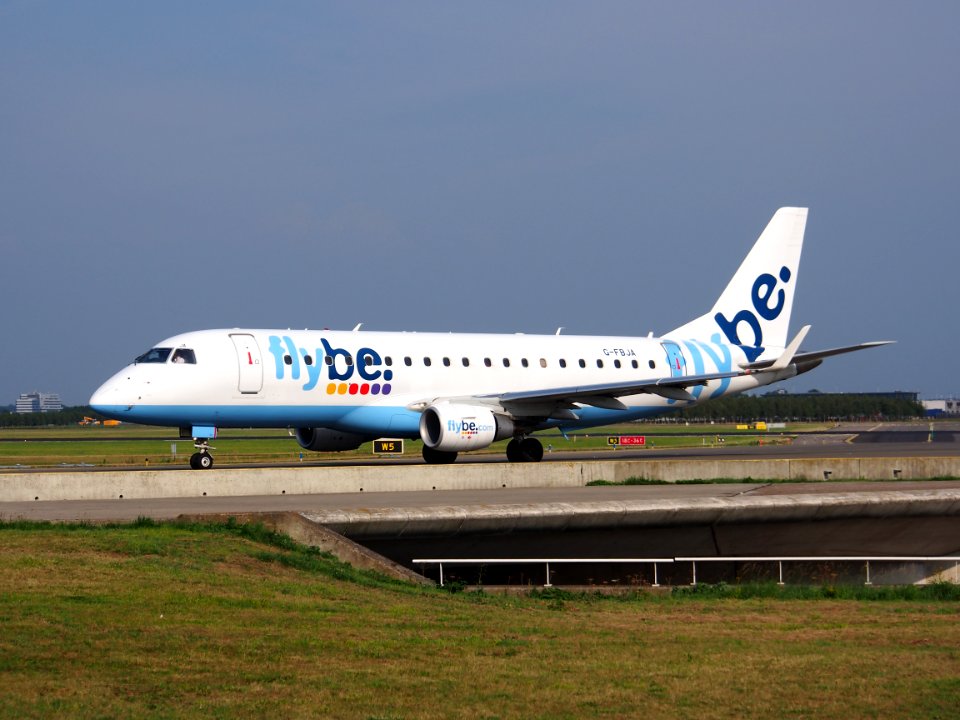 G-FBJA Flybe Embraer ERJ-175STD (ERJ-170-200) - cn 17000326 taxiing, 25august2013 pic-1