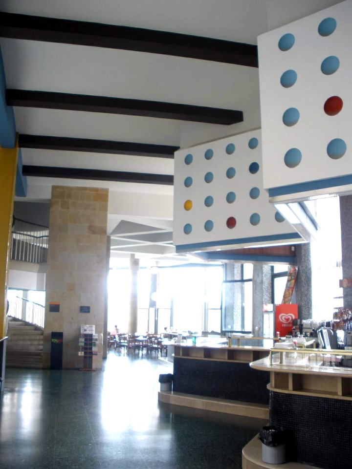 Gijón - Laboral Ciudad de la Cultura (ex Universidad Laboral), cafetería 6