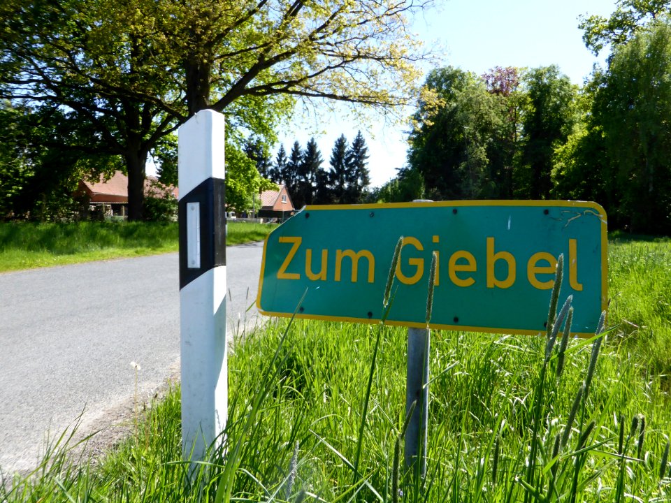 Giebel Schild
