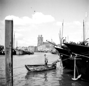 Gezicht op Dordrecht vanaf de Merwede, Bestanddeelnr 254-3492