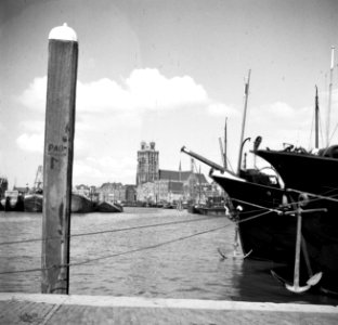 Gezicht op Dordrecht vanaf de Merwede, Bestanddeelnr 254-3490