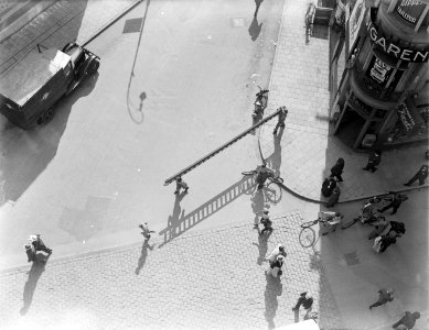 Gezicht op het Muntplein vanaf de Munttoren, Bestanddeelnr 190-1025 photo