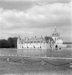 Gezicht op het kasteel, Bestanddeelnr 254-2078